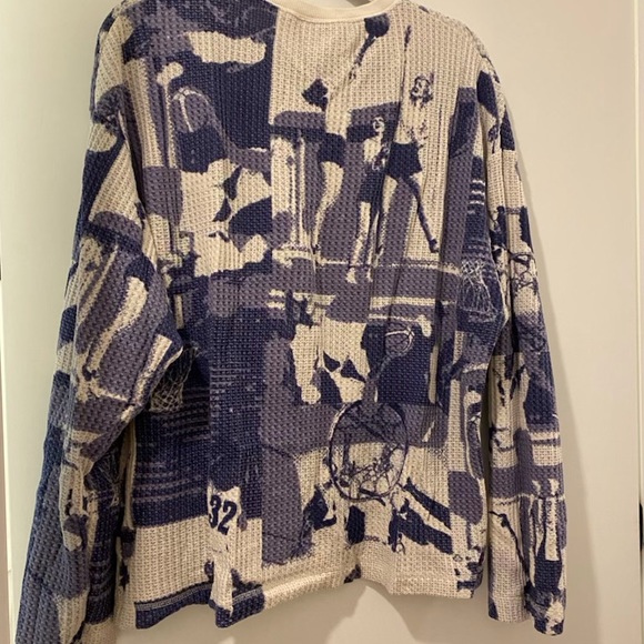 Out from Under Waffle Shirt, Size M - Picture 2 of 2